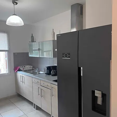 Bel Appartement, Deux Chambres, Deux Salles De Bain