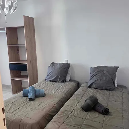 Bel Appartement, Deux Chambres, Deux Salles De Bain