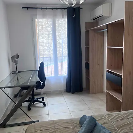 Bel Appartement, Deux Chambres, Deux Salles De Bain * Vinassan